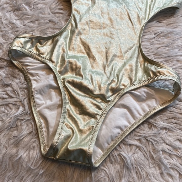 Melissa Odabash Gold Metallic Cut Out One Piece Swimsuit sz 4 - Picture 7 of 10